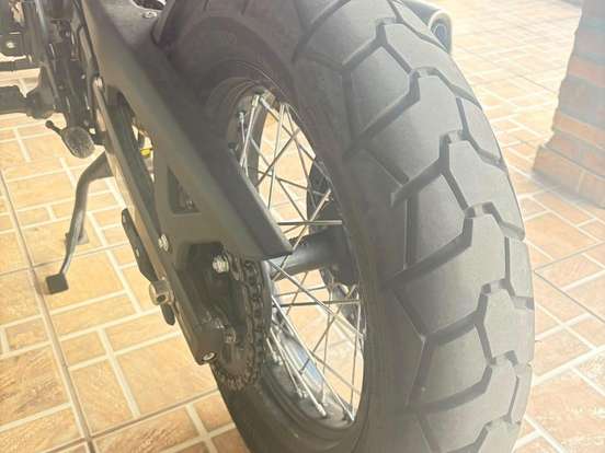 ROYAL ENFIELD-HIMALAYAN 450 KAMET WHITE ROYAL ENFIELD-HIMALAYAN 450 KAMET WHITE-2026