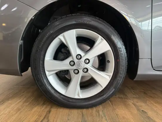 TOYOTA-COROLLA-2013