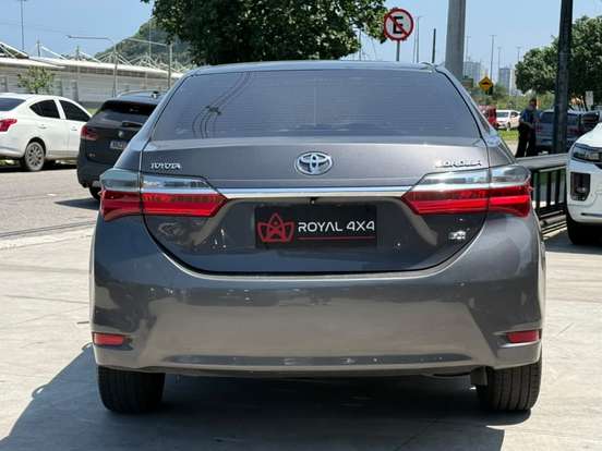 TOYOTA-COROLLA-2017