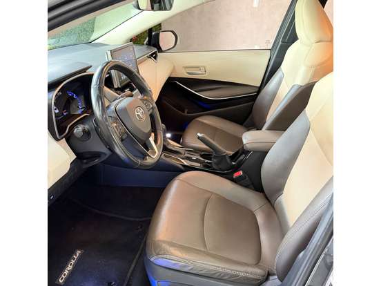 TOYOTA-COROLLA-2023