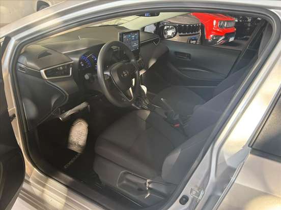 TOYOTA-COROLLA-2025
