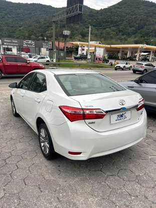 TOYOTA-COROLLA-2015