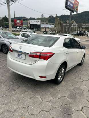 TOYOTA-COROLLA-2015
