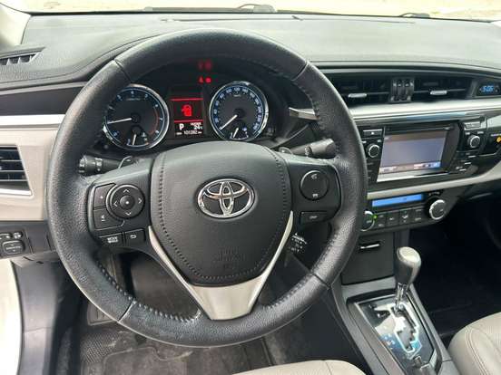 TOYOTA-COROLLA-2015
