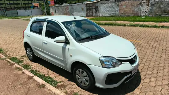 TOYOTA-ETIOS-2017