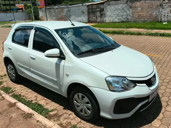 TOYOTA-ETIOS-1.3 X 16V FLEX 4P MANUAL TOYOTA-ETIOS-2017