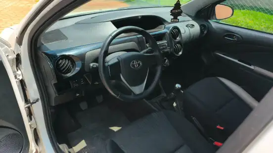 TOYOTA-ETIOS-2017