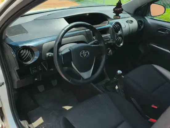 TOYOTA-ETIOS-1.3 X 16V FLEX 4P MANUAL TOYOTA-ETIOS-2017