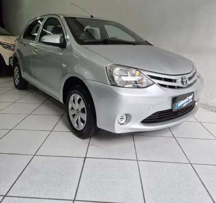TOYOTA-ETIOS-2014