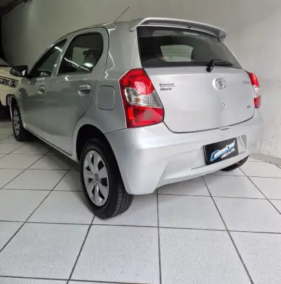 TOYOTA-ETIOS-2014
