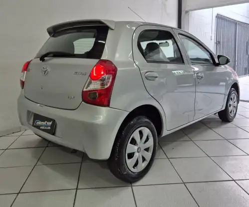 TOYOTA-ETIOS-2014