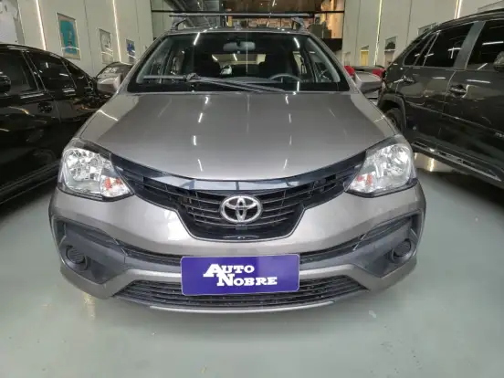TOYOTA-ETIOS-2018