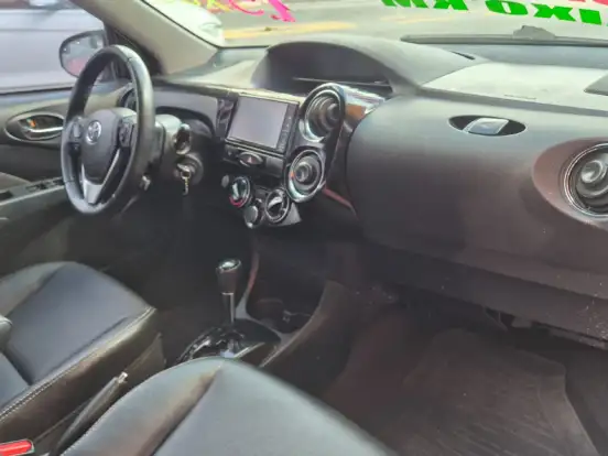 TOYOTA-ETIOS-1.5 XLS SEDAN 16V FLEX 4P AUTOMÁTICO TOYOTA-ETIOS-2017