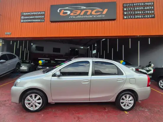 TOYOTA-ETIOS-1.5 XLS SEDAN 16V FLEX 4P AUTOMÁTICO TOYOTA-ETIOS-2017