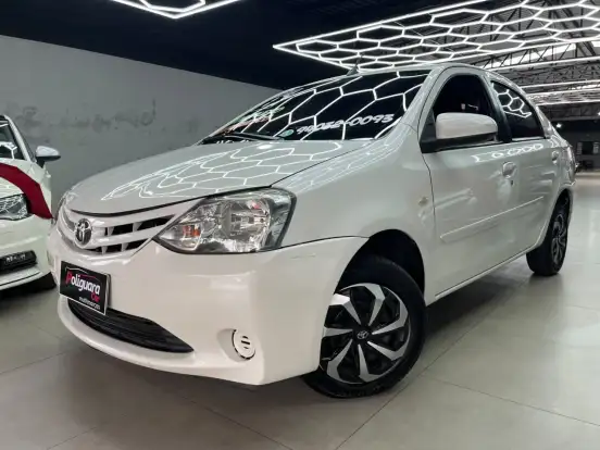 TOYOTA-ETIOS-2016
