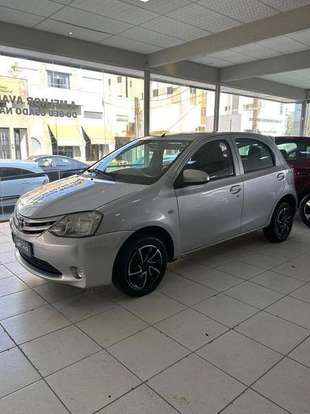 TOYOTA-ETIOS-2014