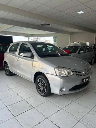 TOYOTA-ETIOS-2014