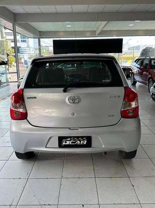TOYOTA-ETIOS-2014