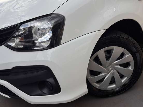 TOYOTA-ETIOS-2019