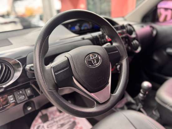 TOYOTA-ETIOS-2019