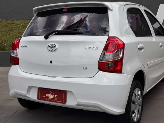 TOYOTA-ETIOS-1.3 X 16V FLEX 4P MANUAL TOYOTA-ETIOS-2019