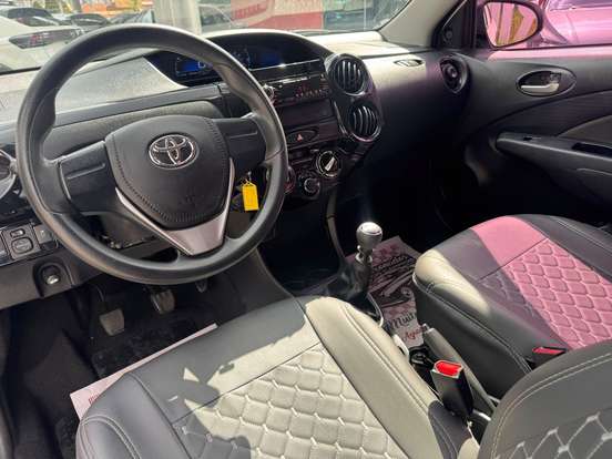 TOYOTA-ETIOS-2019