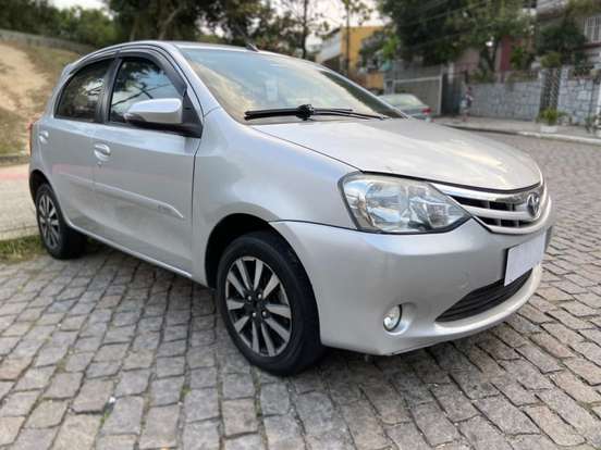 TOYOTA-ETIOS-2016