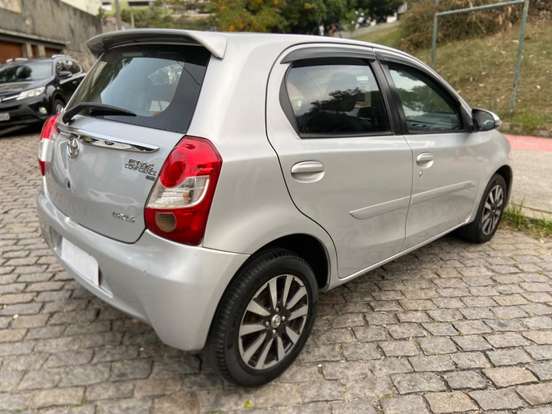 TOYOTA-ETIOS-1.5 XLS 16V FLEX 4P MANUAL TOYOTA-ETIOS-2016