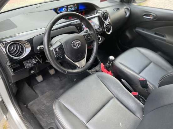 TOYOTA-ETIOS-2016