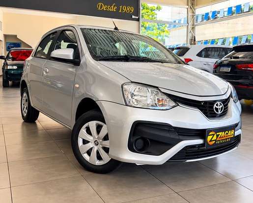 TOYOTA-ETIOS-2017