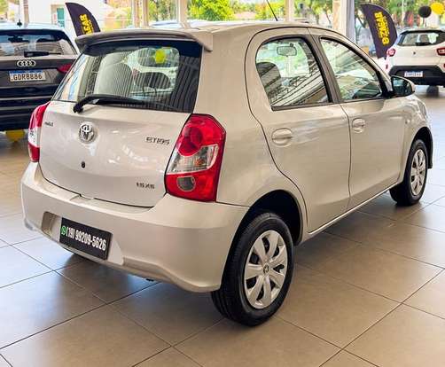TOYOTA-ETIOS-2017