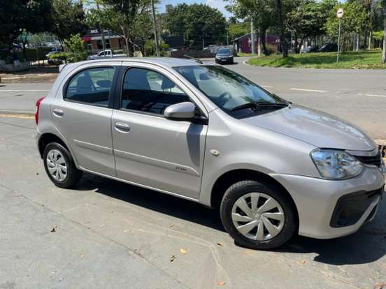 TOYOTA-ETIOS-2017