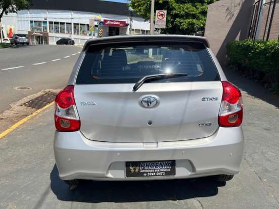 TOYOTA-ETIOS-2017