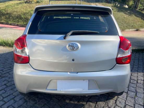TOYOTA-ETIOS-2015