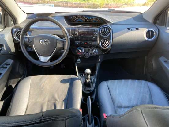 TOYOTA-ETIOS-1.5 XS 16V FLEX 4P MANUAL TOYOTA-ETIOS-2015