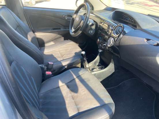 TOYOTA-ETIOS-2015