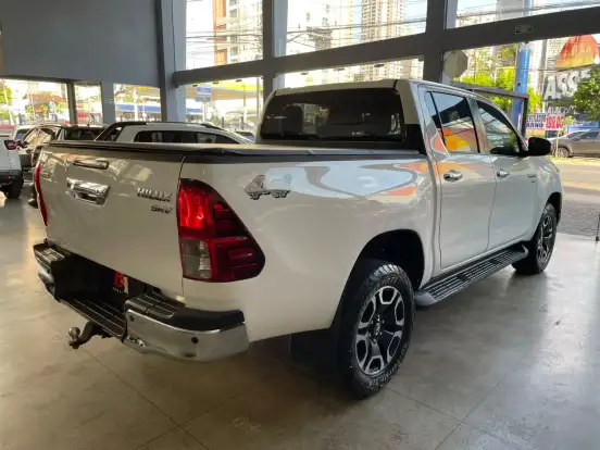 TOYOTA-HILUX-2.7 VVT-i FLEX CD SRV 4X4 AUTOMÁTICO TOYOTA-HILUX-2021