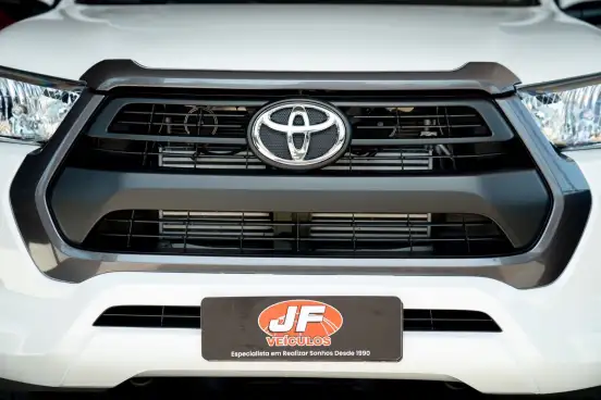 TOYOTA-HILUX-2024