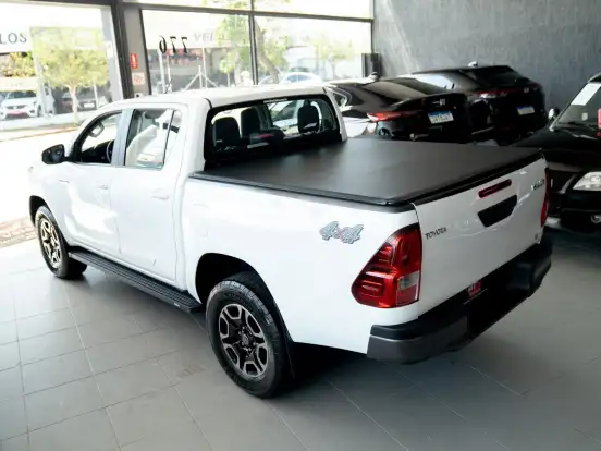 TOYOTA-HILUX-2.8 D-4D TURBO DIESEL CD POWER PACK 4X4 MANUAL TOYOTA-HILUX-2024