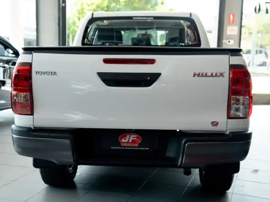 TOYOTA-HILUX-2.8 D-4D TURBO DIESEL CD POWER PACK 4X4 MANUAL TOYOTA-HILUX-2024