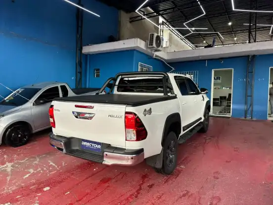 TOYOTA-HILUX-2.8 D-4D TURBO DIESEL CD SR 4X4 AUTOMÁTICO TOYOTA-HILUX-2023