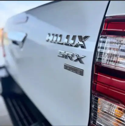 TOYOTA-HILUX-2026