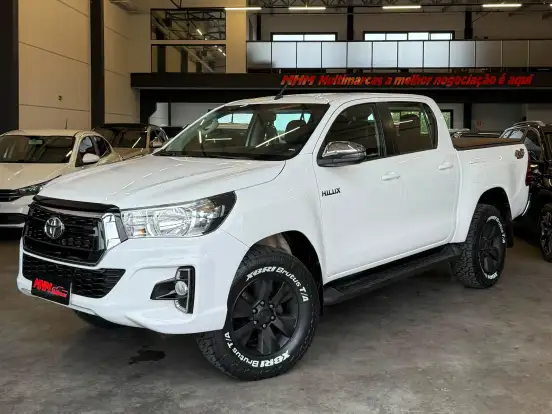 TOYOTA-HILUX-2.8 SR 4X4 CD 16V DIESEL 4P AUTOMÁTICO TOYOTA-HILUX-2019
