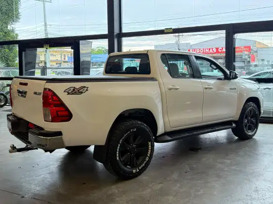 TOYOTA-HILUX-2.8 SR 4X4 CD 16V DIESEL 4P AUTOMÁTICO TOYOTA-HILUX-2019