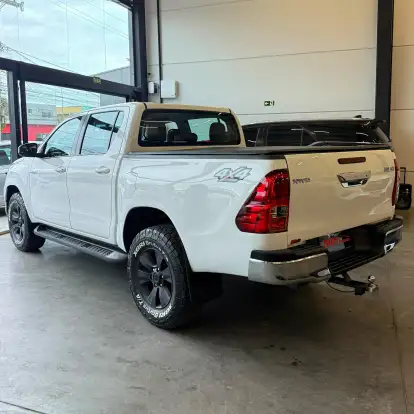TOYOTA-HILUX-2019