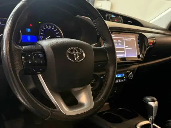 TOYOTA-HILUX-2.8 SR 4X4 CD 16V DIESEL 4P AUTOMÁTICO TOYOTA-HILUX-2019