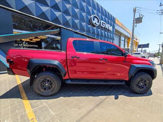 TOYOTA-HILUX-2.8 D-4D TURBO DIESEL CD GR-S 4X4 AUTOMÁTICO TOYOTA-HILUX-2023
