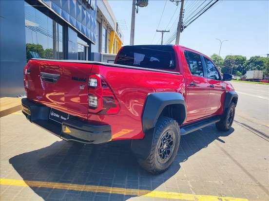 TOYOTA-HILUX-2023