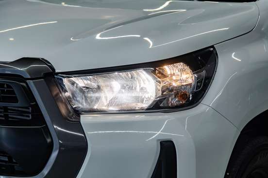 TOYOTA-HILUX-2023