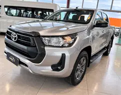 TOYOTA HILUX 2.8 D-4D TURBO DIESEL CD SR 4X4 AUTOMÁTICO TOYOTA HILUX 2.8 D-4D TURBO DIESEL CD SR 4X4 AUTOMÁTICO
